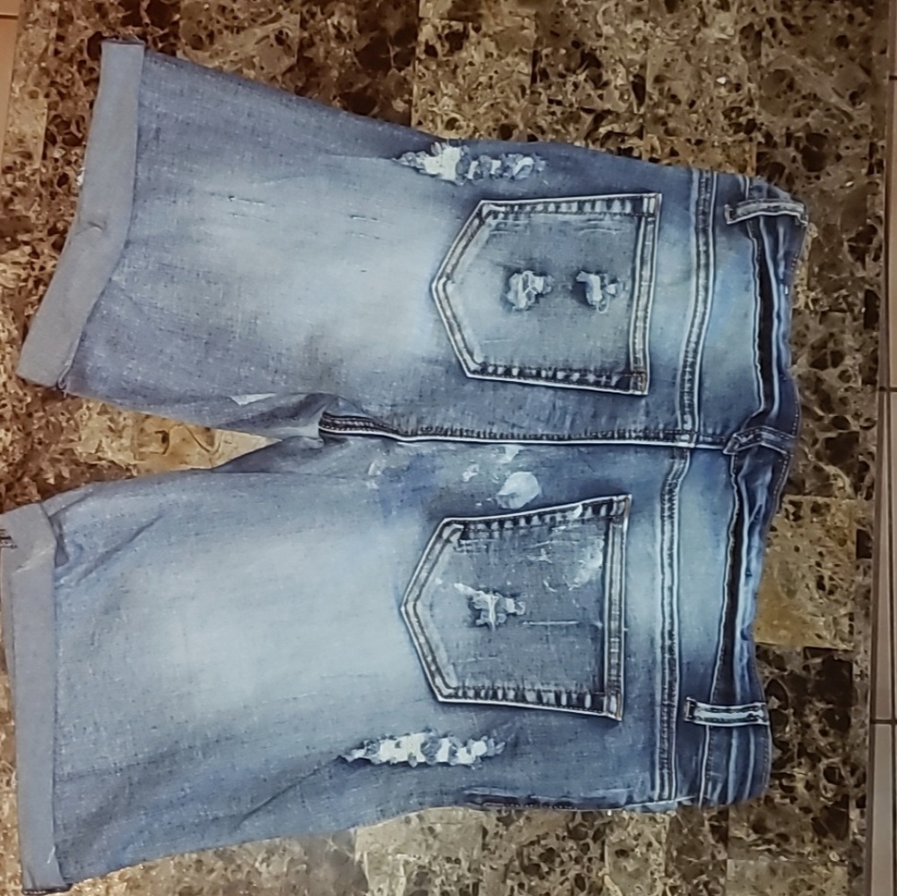 Capris - Picture 3 of 3